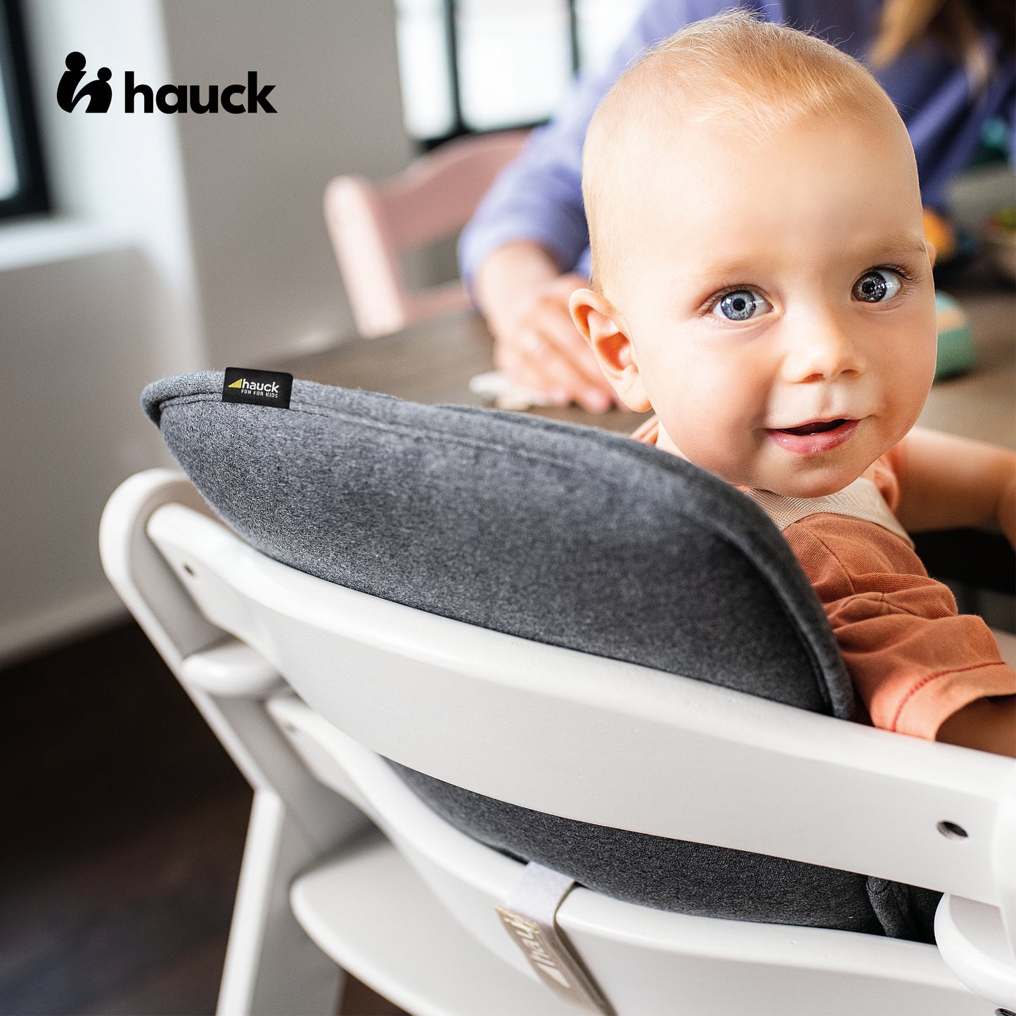 Toys4all - 🍽️✨ Elevate mealtime with the Hauck High Chair Alpha– where  style meets functionality for your little one's dining experience! 🌈👶  This versatile high chair grows with your child, adapting to